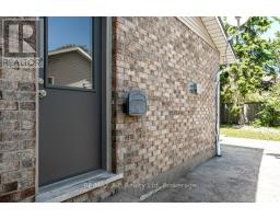 86 FREELAND DRIVE - 42