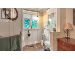 633598 ARTEMESIA-GLENELG TOWNLINE - 31