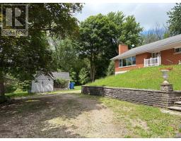 252 DURHAM ROAD W - 2