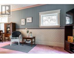 193 DOUGLAS STREET - 8