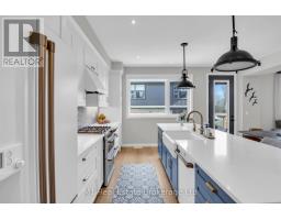 25 CREEKSIDE TERRACE - 11