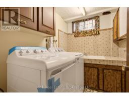 27 PALERMO CRESCENT - 27