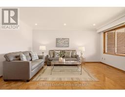 27 PALERMO CRESCENT - 9