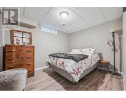 76 ABBEYWOOD CRESCENT - 36