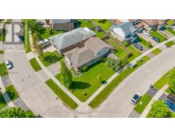 76 ABBEYWOOD CRESCENT - 4