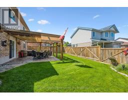 76 ABBEYWOOD CRESCENT - 40