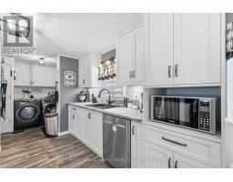 90 FAIRVIEW CRESCENT - 15