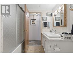 90 FAIRVIEW CRESCENT - 21