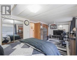 90 FAIRVIEW CRESCENT - 23