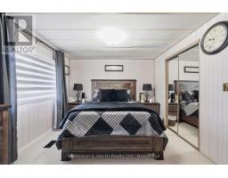 90 FAIRVIEW CRESCENT - 24