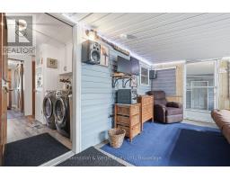90 FAIRVIEW CRESCENT - 26