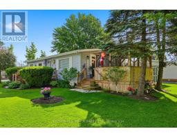 90 FAIRVIEW CRESCENT - 3