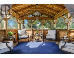 90 FAIRVIEW CRESCENT - 31