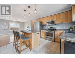 584 MCTAVISH STREET - 14