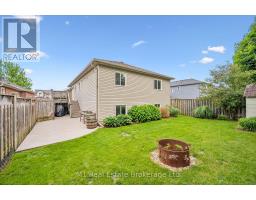 584 MCTAVISH STREET - 33