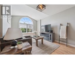 584 MCTAVISH STREET - 9