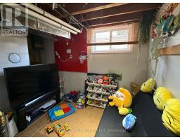 320 SUMMIT DRIVE - 34
