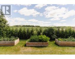 115 KENNEDY ROAD - 36