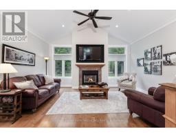 46 TRILLIUM CRESCENT - 12