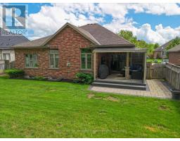 46 TRILLIUM CRESCENT - 32