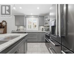 37 LAKE BREEZE DRIVE - 12