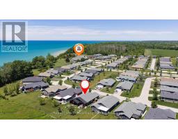 37 LAKE BREEZE DRIVE - 3