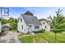 56 WINSTON CRESCENT - 1