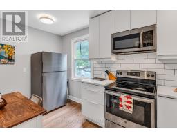 56 WINSTON CRESCENT - 9