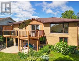 7 HILLSIDE COURT - 35