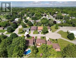 7 HILLSIDE COURT - 44