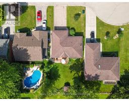 7 HILLSIDE COURT - 45