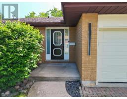 7 HILLSIDE COURT - 5