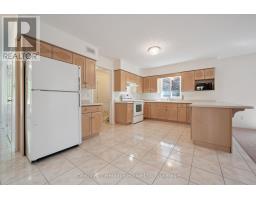 35 SHACKLETON DRIVE - 10