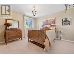 12 OCHS DRIVE - 22