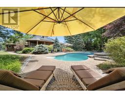 12 OCHS DRIVE - 41