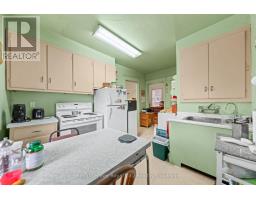 9 STULL AVENUE - 15