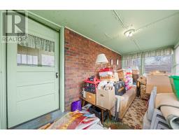 9 STULL AVENUE - 23