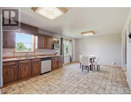 6 BROWN STREET N - 15