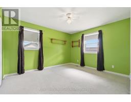 6 BROWN STREET N - 23