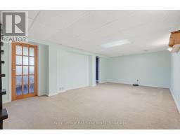 6 BROWN STREET N - 26