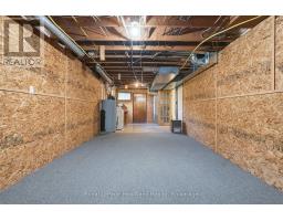 6 BROWN STREET N - 29