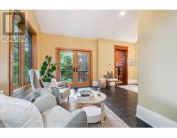 53 HILLCREST DRIVE - 19