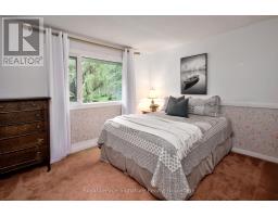 194700 GREY ROAD 13 ROAD S - 18