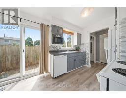 33 HALLMARK STREET - 12