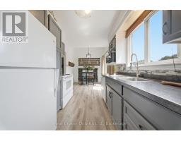 33 HALLMARK STREET - 13