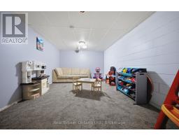 33 HALLMARK STREET - 25