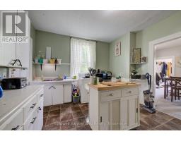 129 ELGIN STREET S - 7