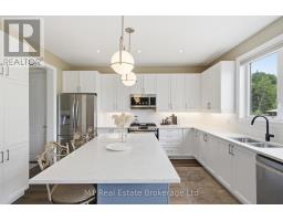 140 HARPIN WAY E - 12