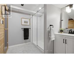 140 HARPIN WAY E - 30