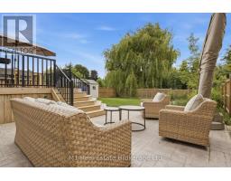 140 HARPIN WAY E - 32
